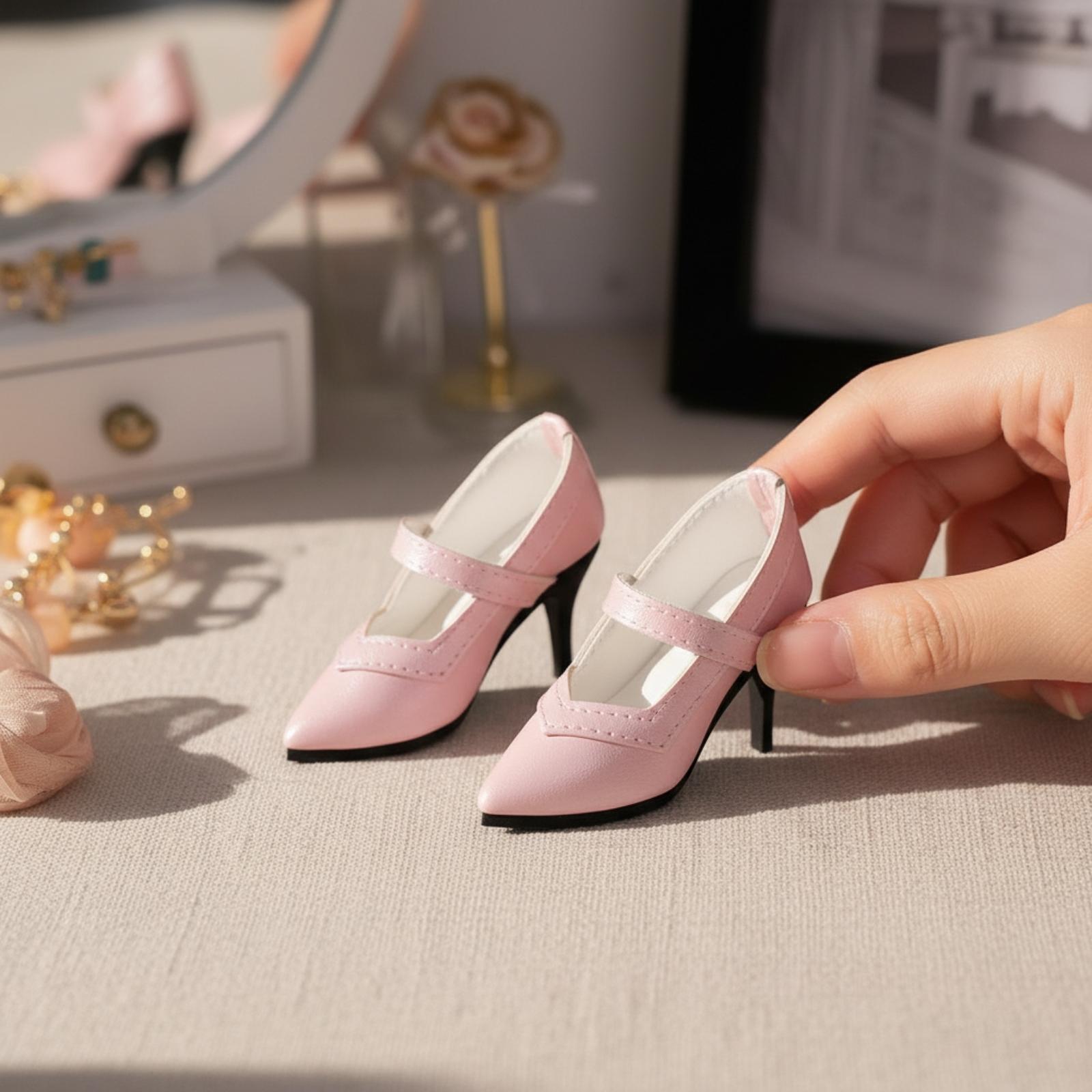 Court Heel Pointed - Миниатюрные модные туфли на каблуке с