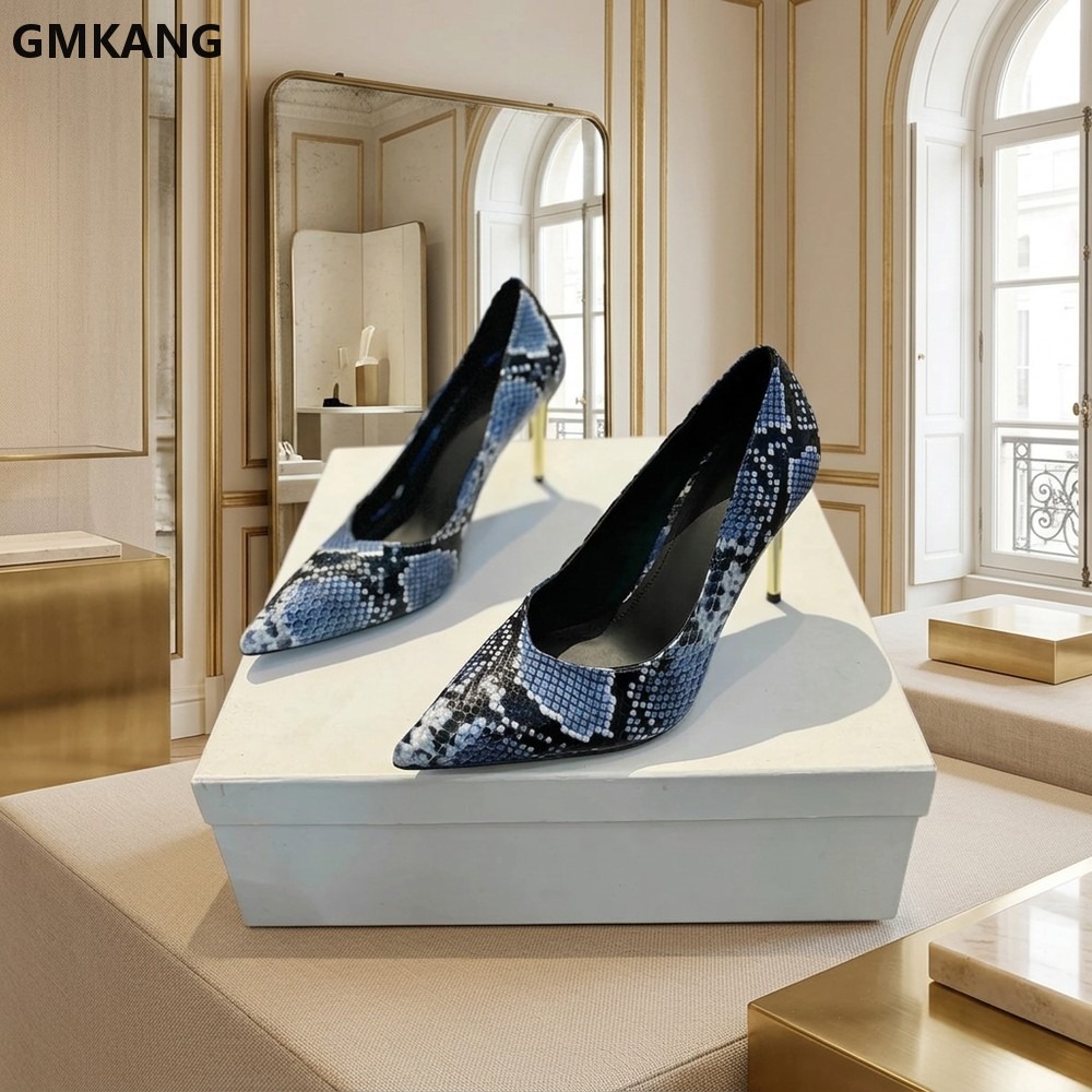 Женские туфли-лодочки с острым – обзор и цена Court Heel Pointed